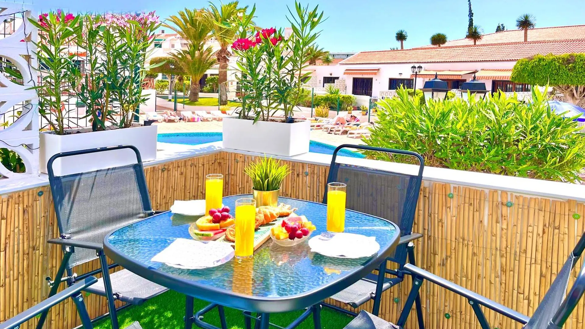 At The Beach, Sunny Bungalow & 2 Heated Pools, Large Terrace, In Costa Adeje 0*, Costa Adeje (Tenerife)